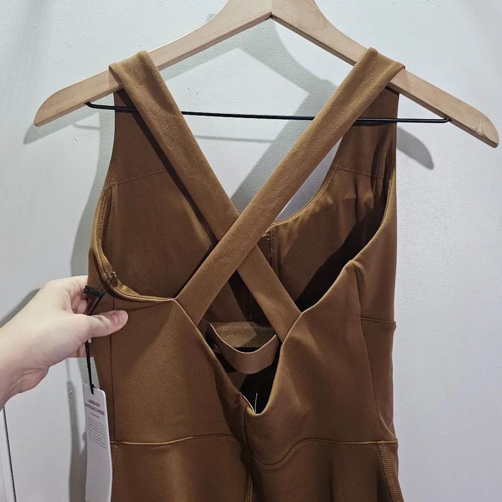 🏷️NWT ALO Yoga Airbrush Physique Capri Onesie In Cinnamon Brown - Various Sizes - Picture 8 of 15